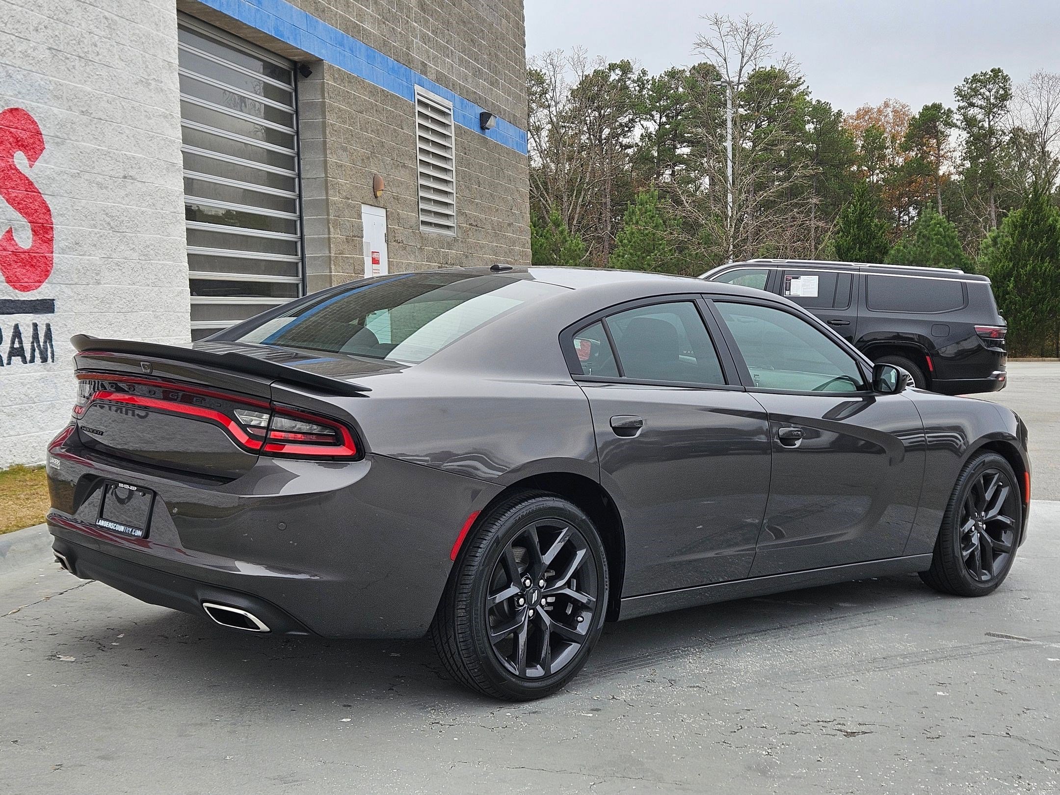 Used 2022 Dodge Charger SXT w/ Blacktop Package image 7