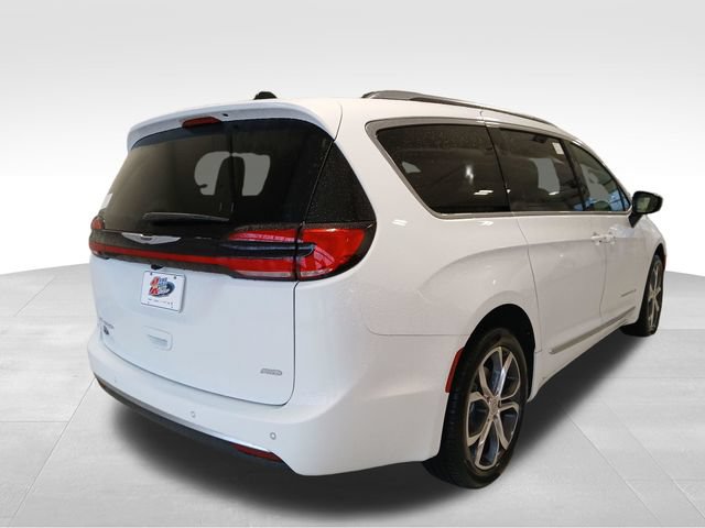 New 2026 Chrysler Pacifica Pinnacle AWD/4WD image 5