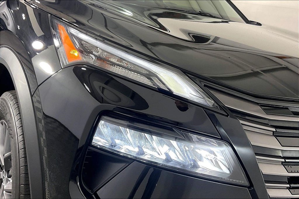 Used 2026 Nissan Rogue SV AWD/4WD image 38