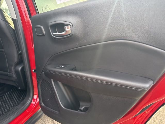 Used 2021 Jeep Compass Altitude w/ Sun and Sound Group image 11