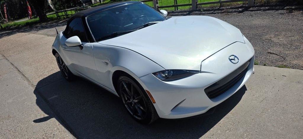 Used 2017 MAZDA MX-5 Miata Grand Touring RWD image 2