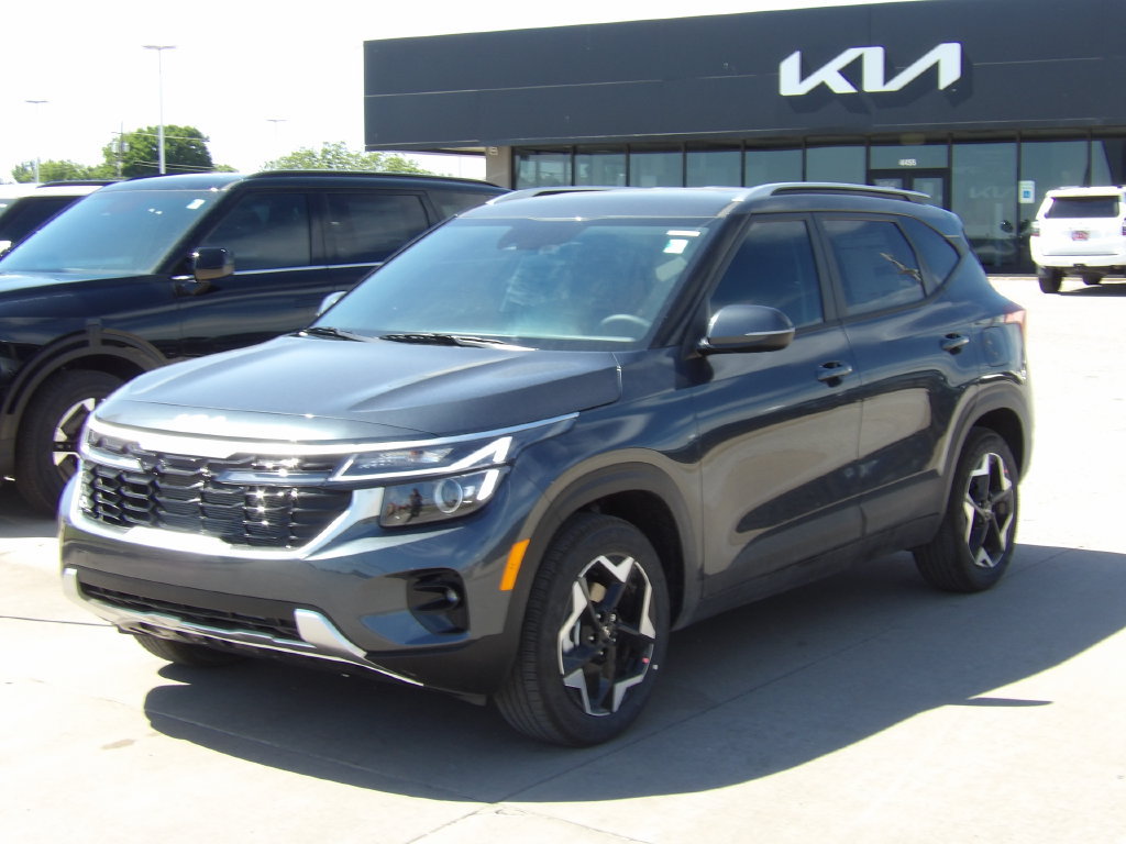 New 2026 Kia Seltos S FWD image 2