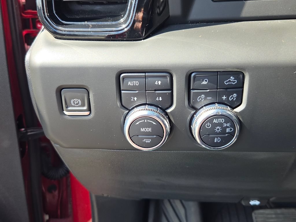 Used 2023 GMC Sierra 1500 AT4 w/ AT4 Preferred Package AWD/4WD image 27