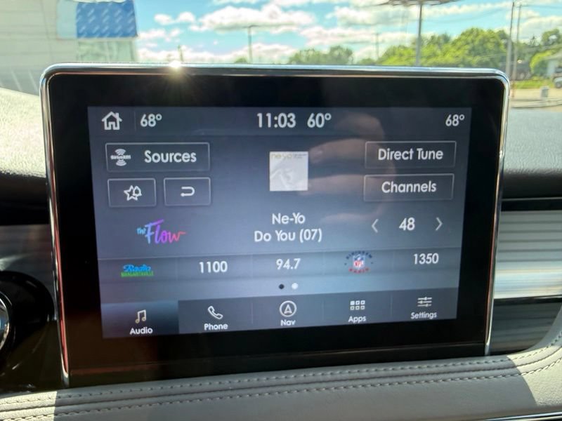 Used 2021 Lincoln Corsair AWD w/ Premium Package image 12