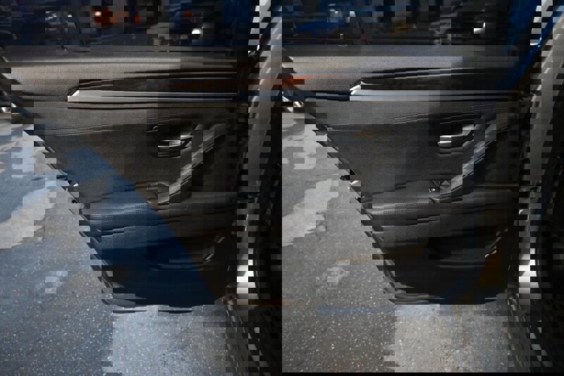 Used 2015 BMW 528i Sedan image 40