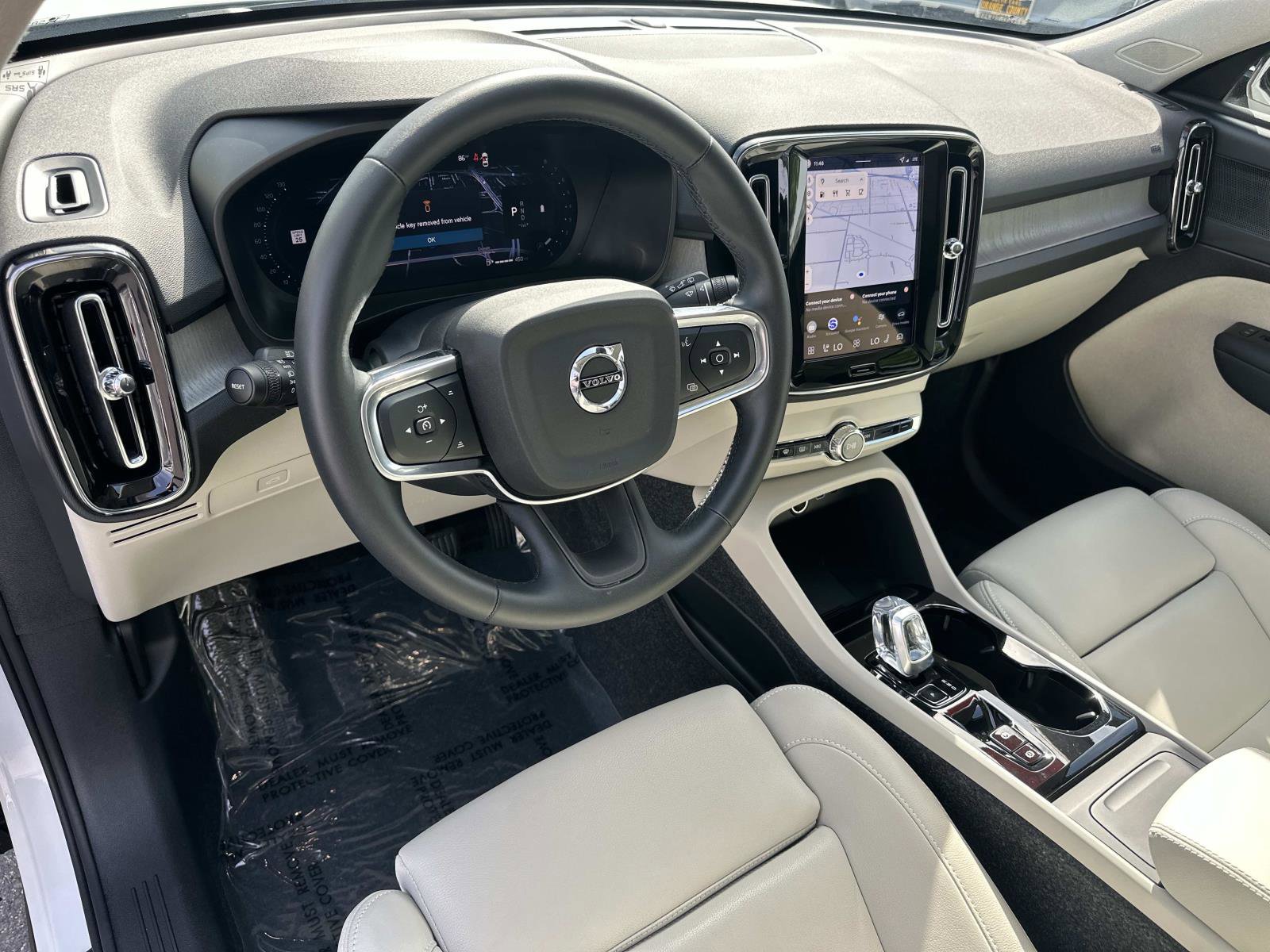 Certified 2026 Volvo XC40 B5 Plus w/ Protection Package Premier image 9