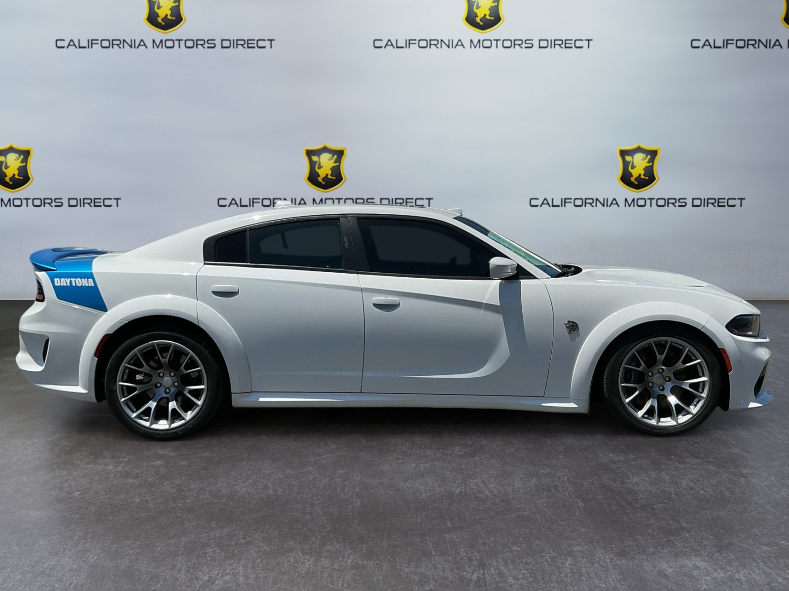 Used 2020 Dodge Charger SRT Hellcat w/ Navigation & Travel Group RWD image 4