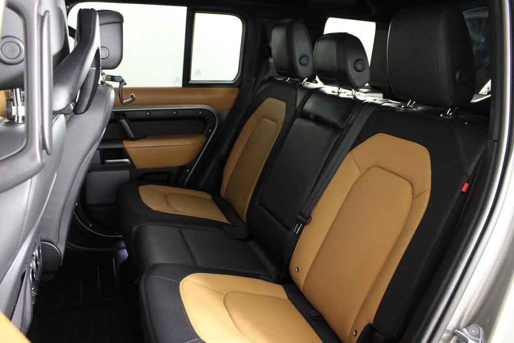 Used 2023 Land Rover Defender 110 X-Dynamic SE AWD/4WD image 19