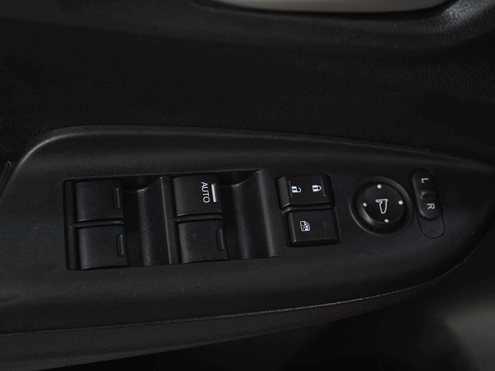 Used 2015 Honda Fit LX image 19