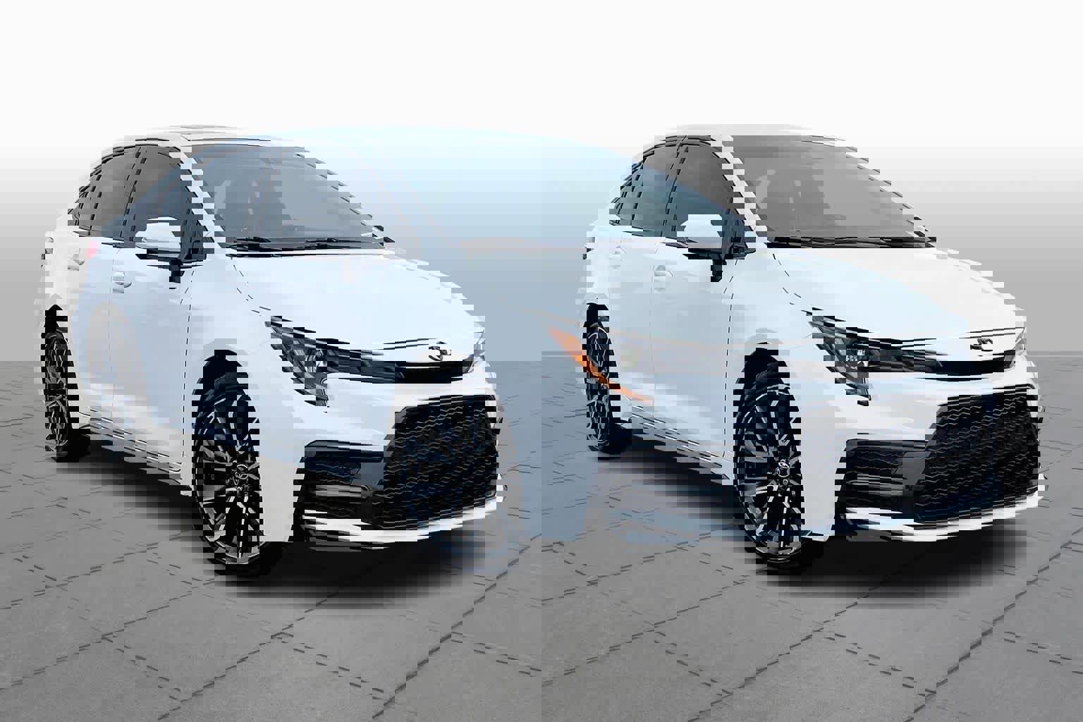 Used 2021 Toyota Corolla SE image 3