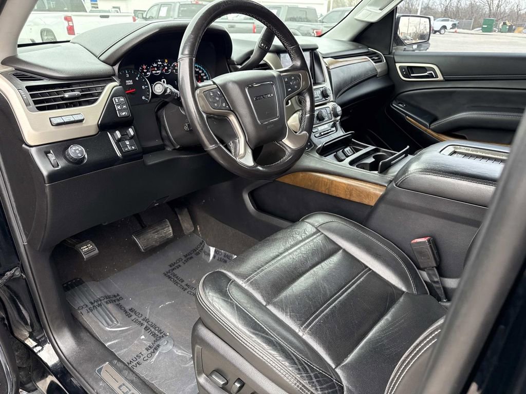 Used 2020 GMC Yukon Denali w/ Denali Ultimate Package image 9