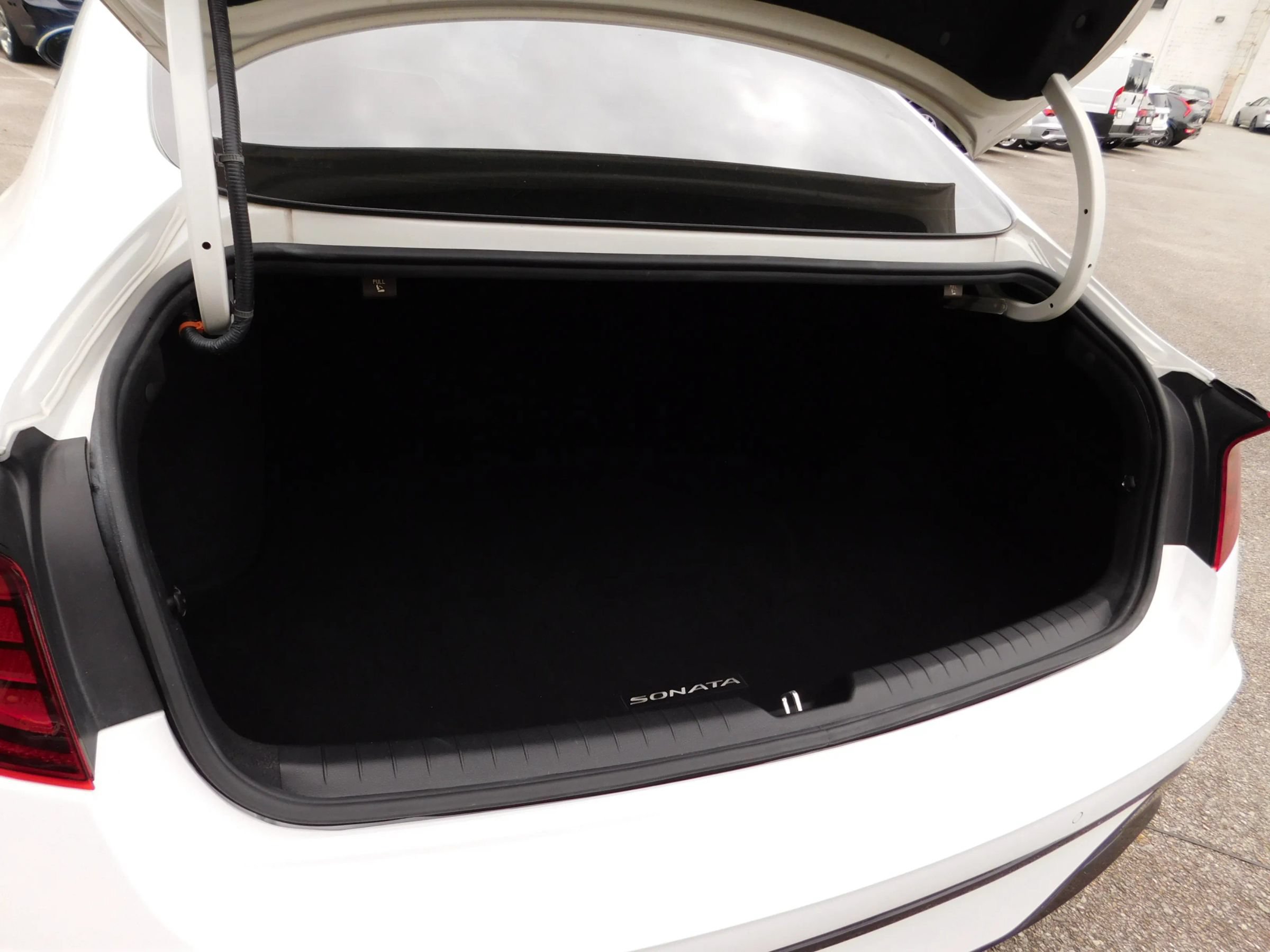 Used 2022 Hyundai Sonata Limited FWD image 10