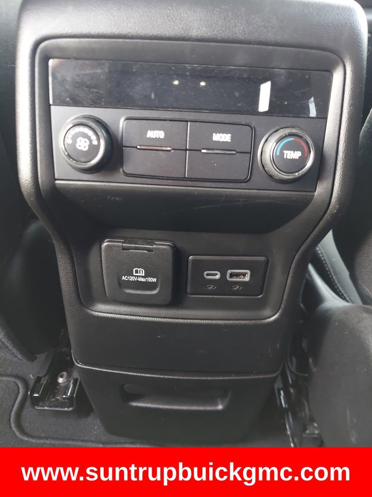 Used 2023 GMC Acadia SLE w/ Driver Convenience Package image 24
