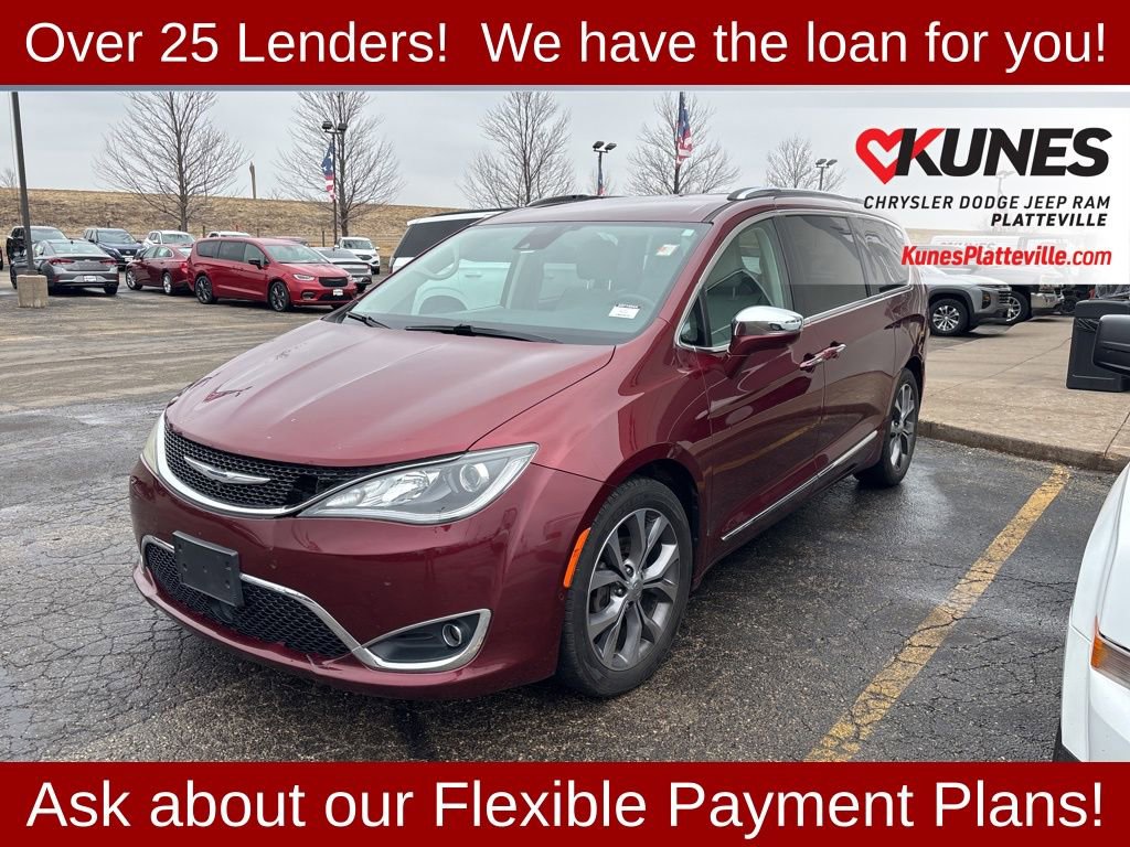 Used 2017 Chrysler Pacifica Limited w/ UConnect Theater Package FWD image 3