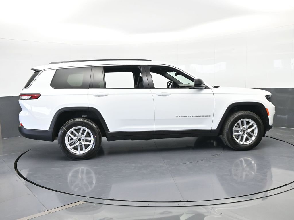 New 2026 Jeep Grand Cherokee L Laredo image 7
