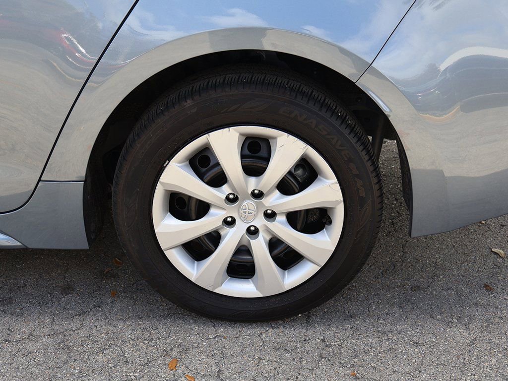 Used 2024 Toyota Corolla LE image 18