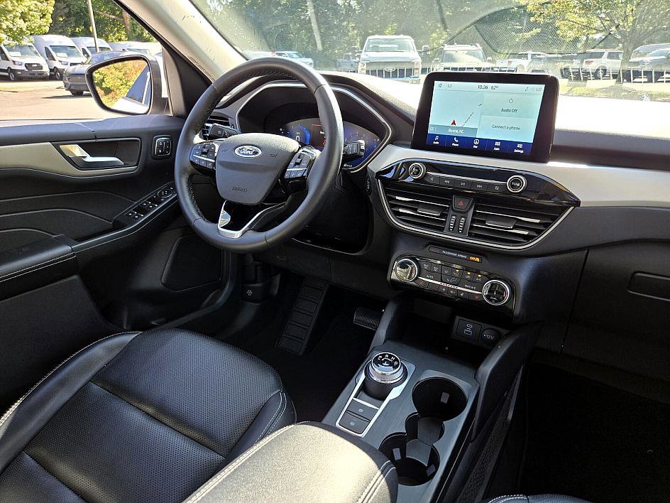Certified 2022 Ford Escape SEL w/ Technology Package image 13