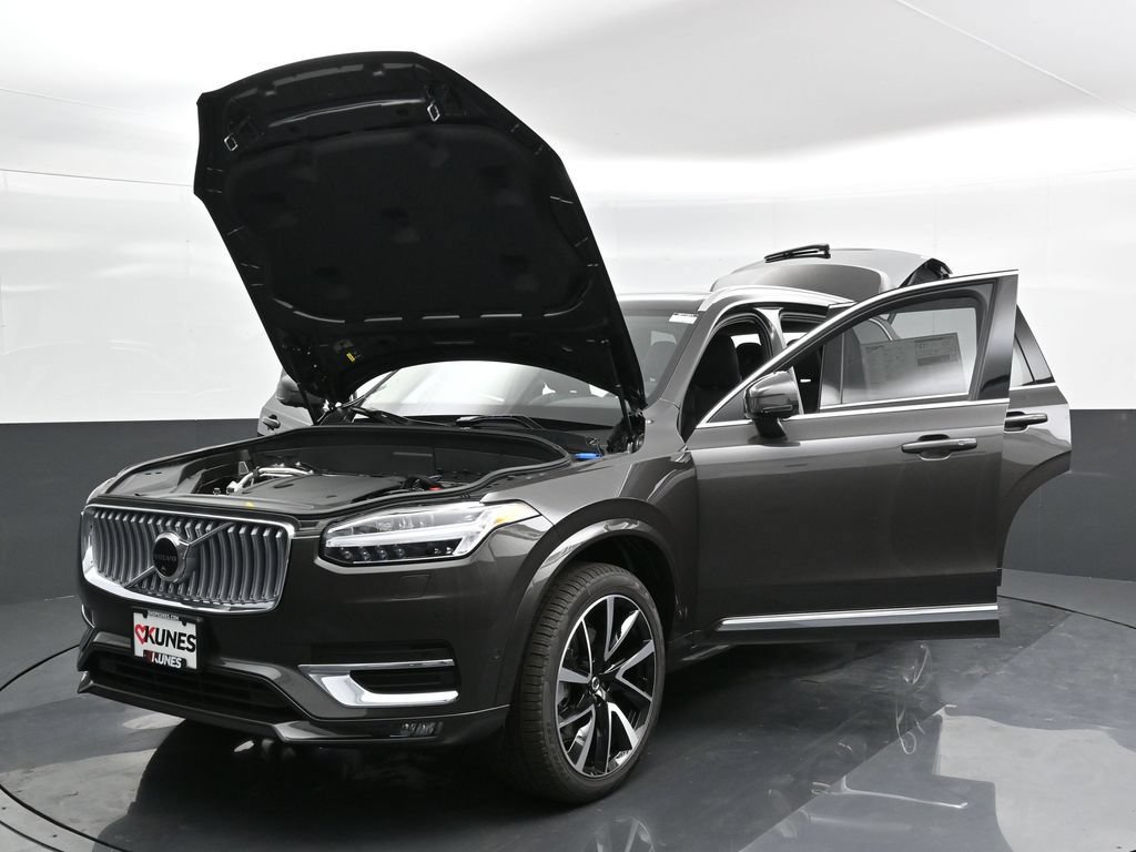 New 2025 Volvo XC90 B6 Plus w/ Protection Package Premier AWD/4WD image 49