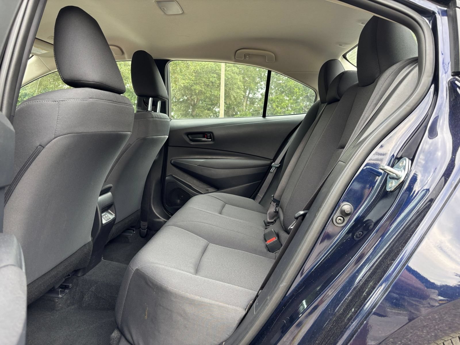 Used 2025 Toyota Corolla LE FWD image 22