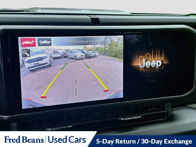 Used 2024 Jeep Gladiator Mojave w/ Technology Group AWD/4WD image 14