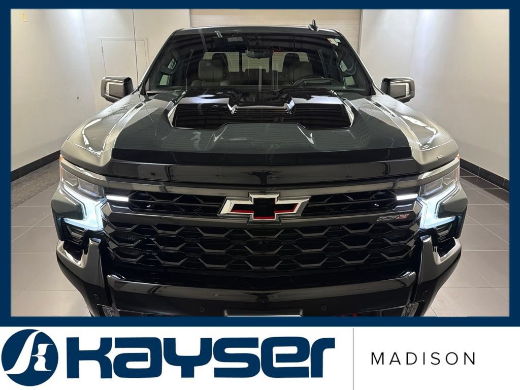 Used 2025 Chevrolet Silverado 1500 ZR2 w/ Technology Package AWD/4WD image 2