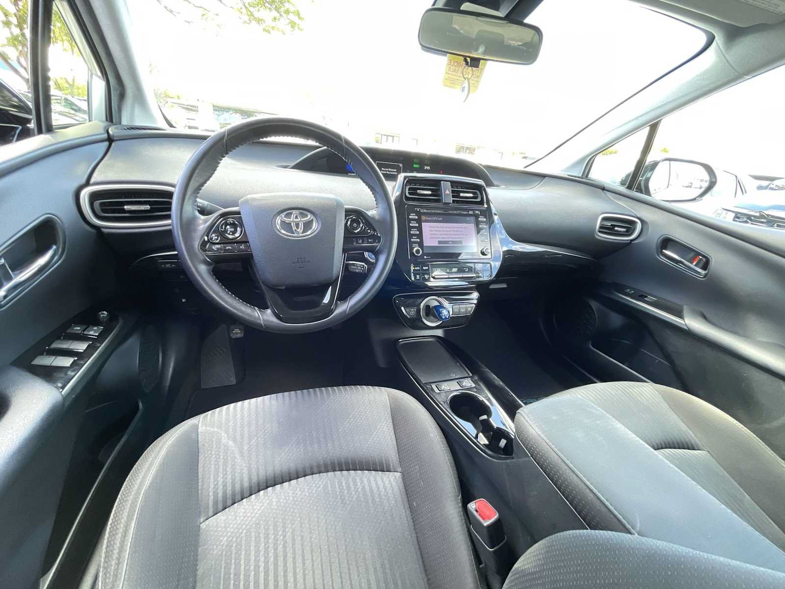Used 2020 Toyota Prius Prime LE FWD image 28