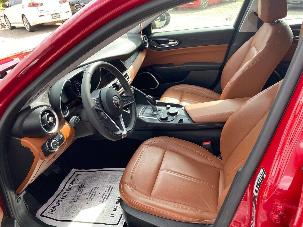 Used 2019 Alfa Romeo Giulia Sprint w/ Cold Weather Package image 15