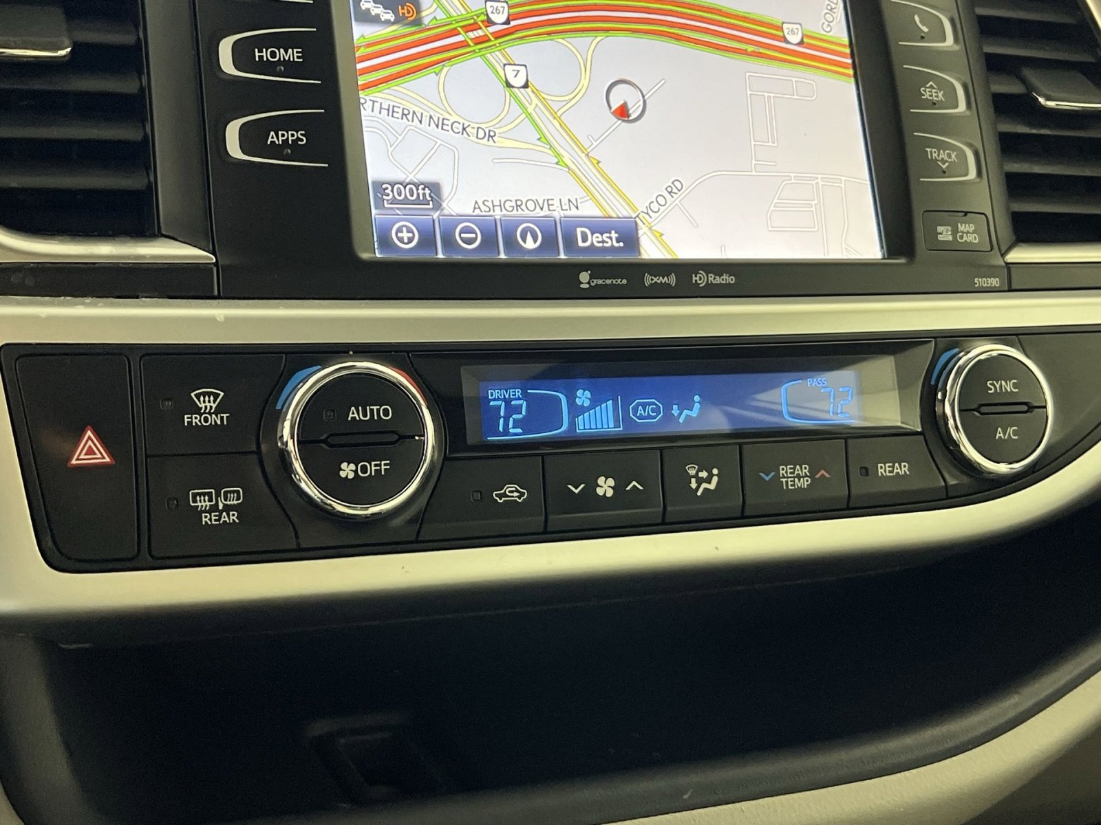 Used 2018 Toyota Highlander XLE image 19