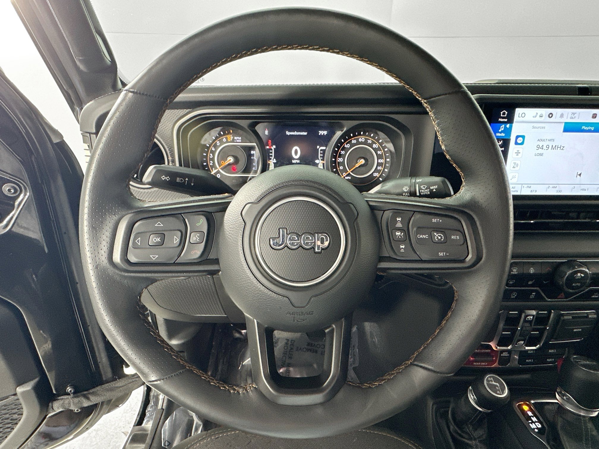 Used 2024 Jeep Gladiator Mojave w/ Convenience Group image 11