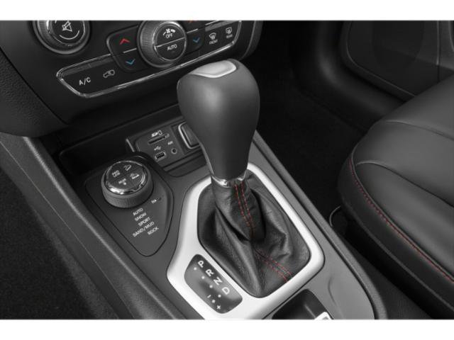 Used 2015 Jeep Cherokee Trailhawk w/ Comfort/Convenience Group AWD/4WD image 14