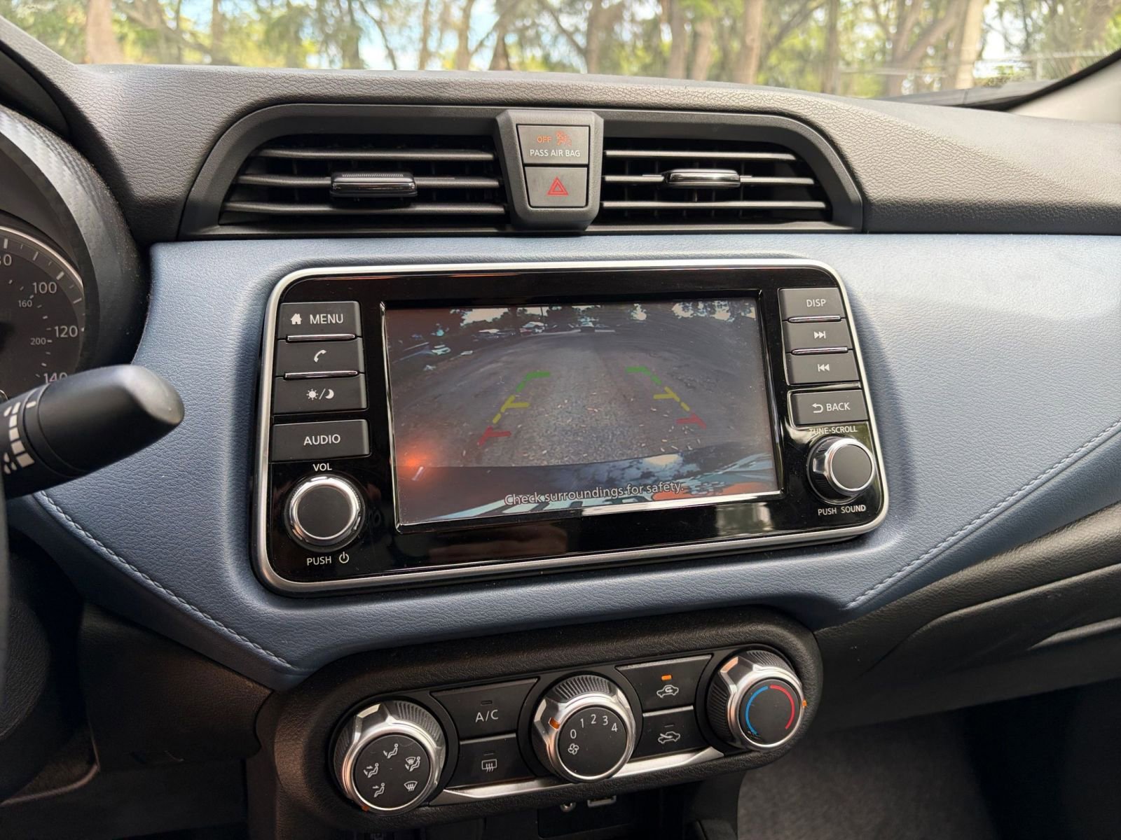 Used 2025 Nissan Versa SV FWD image 17