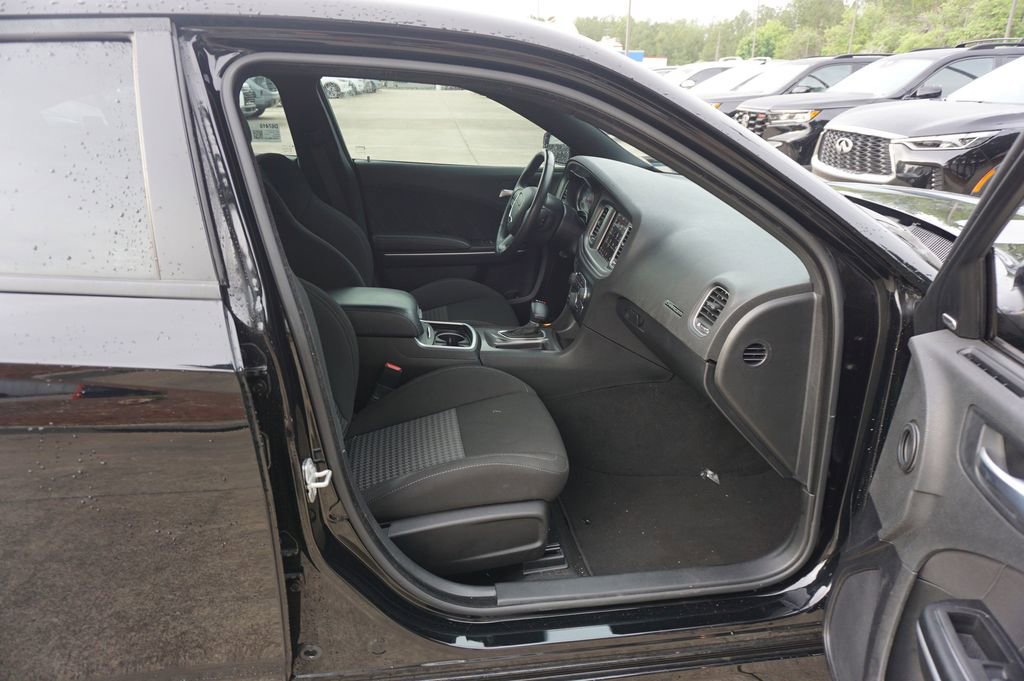 Used 2023 Dodge Charger GT w/ Technology Group RWD image 17