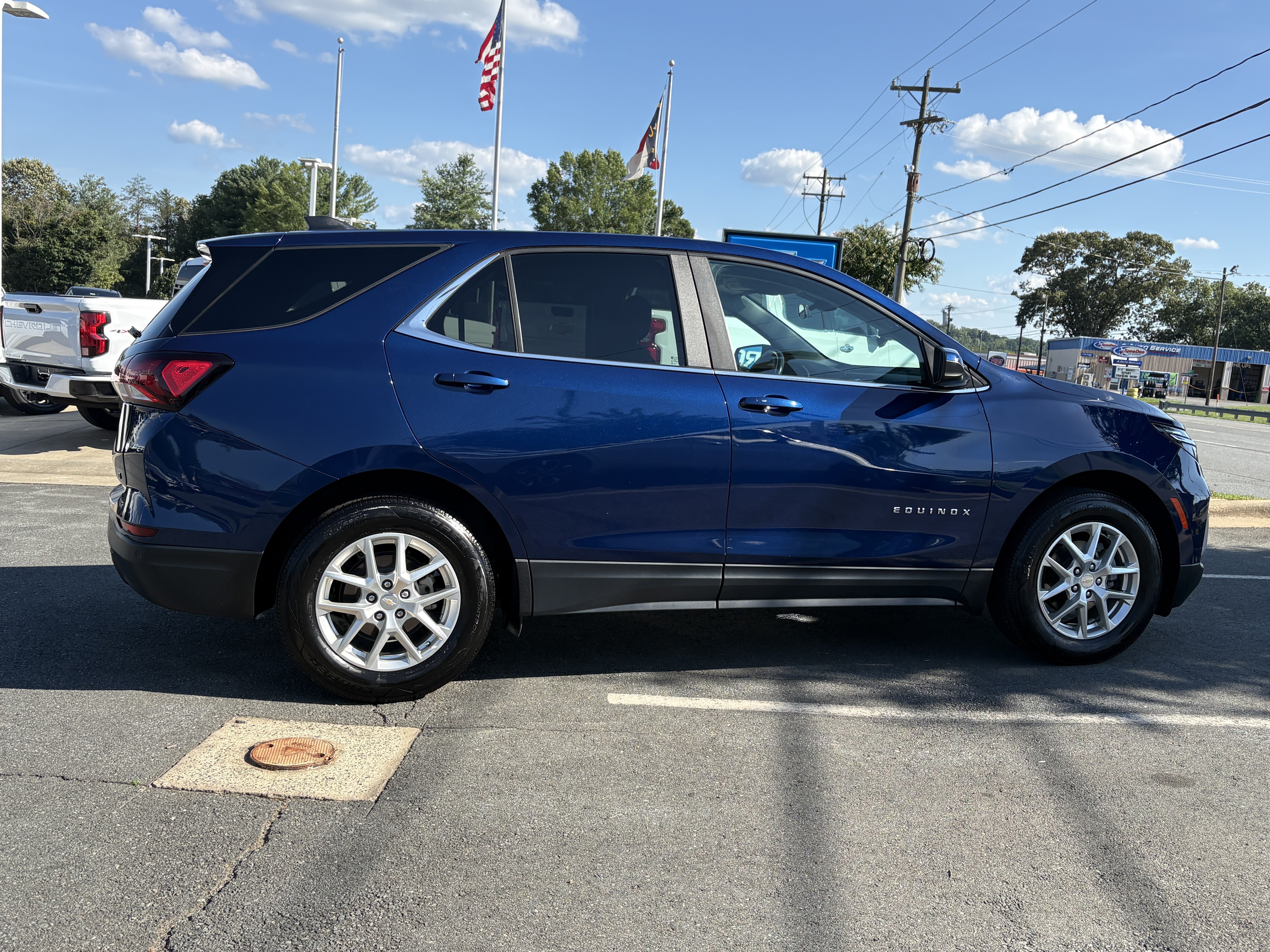 Used 2022 Chevrolet Equinox LT FWD image 5