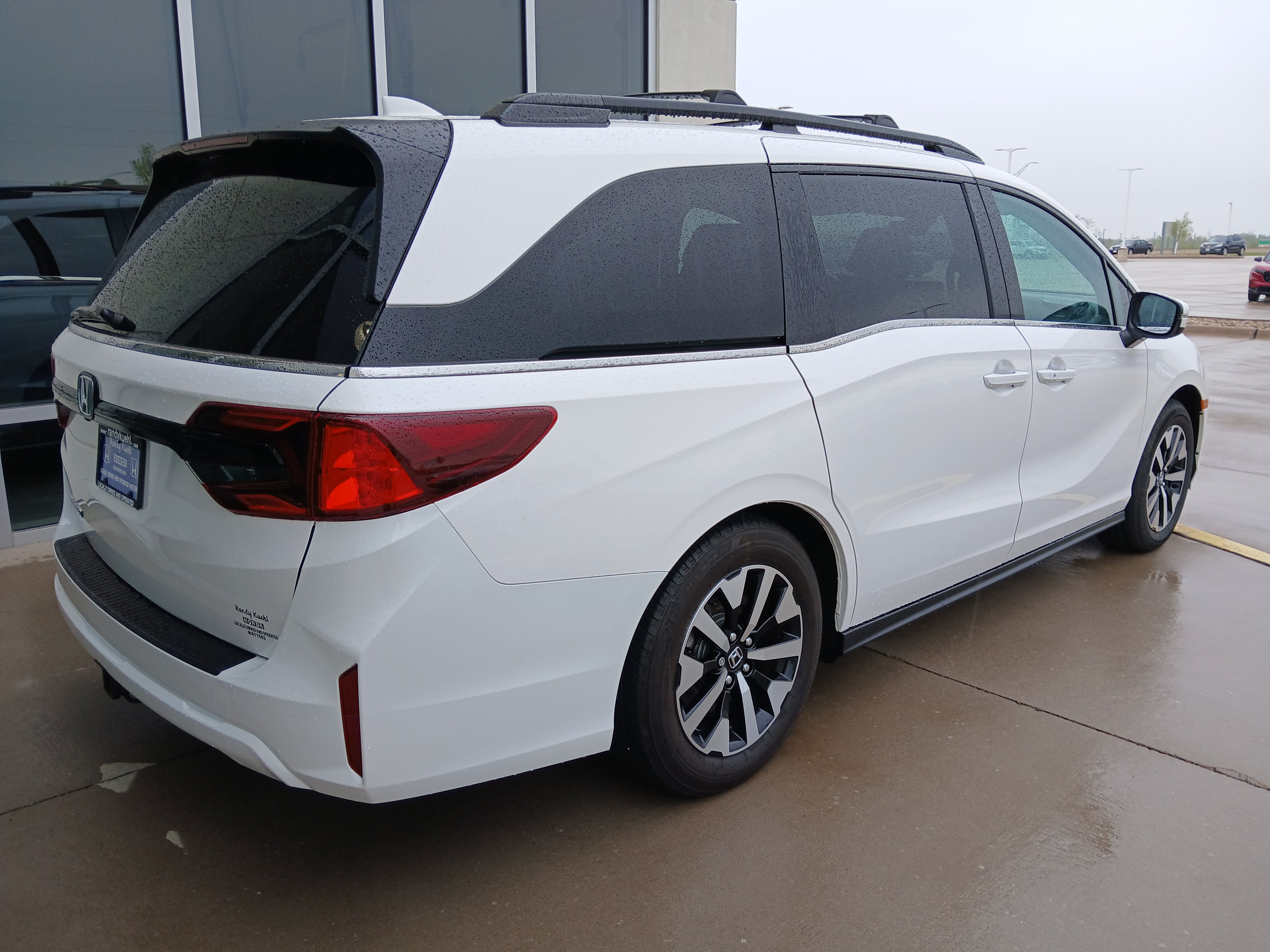 Used 2025 Honda Odyssey EX-L image 7