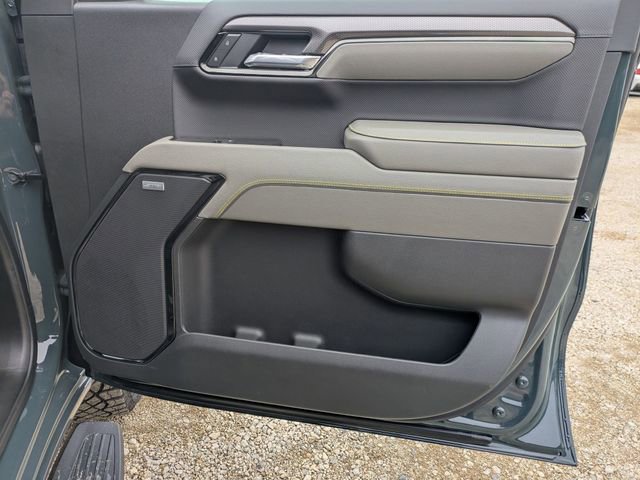 New 2026 Chevrolet Silverado 1500 ZR2 w/ Dark Appearance Package AWD/4WD image 36