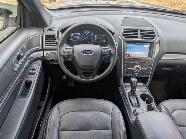 Used 2018 Ford Explorer Sport w/ Equipment Group 401A AWD/4WD image 17