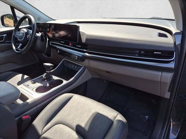 Used 2026 Kia Carnival FWD image 23