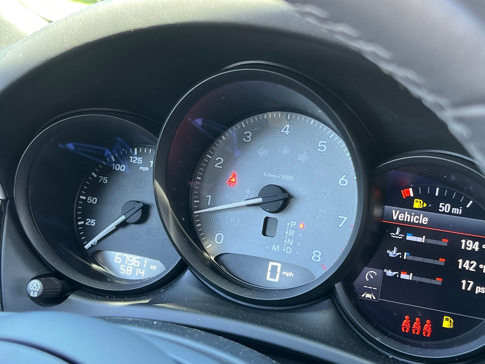 Certified 2022 Porsche Macan S AWD/4WD image 22