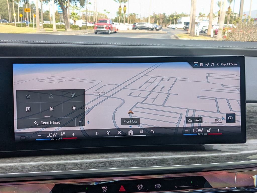 Used 2025 BMW 760i xDrive w/ Executive Package image 24