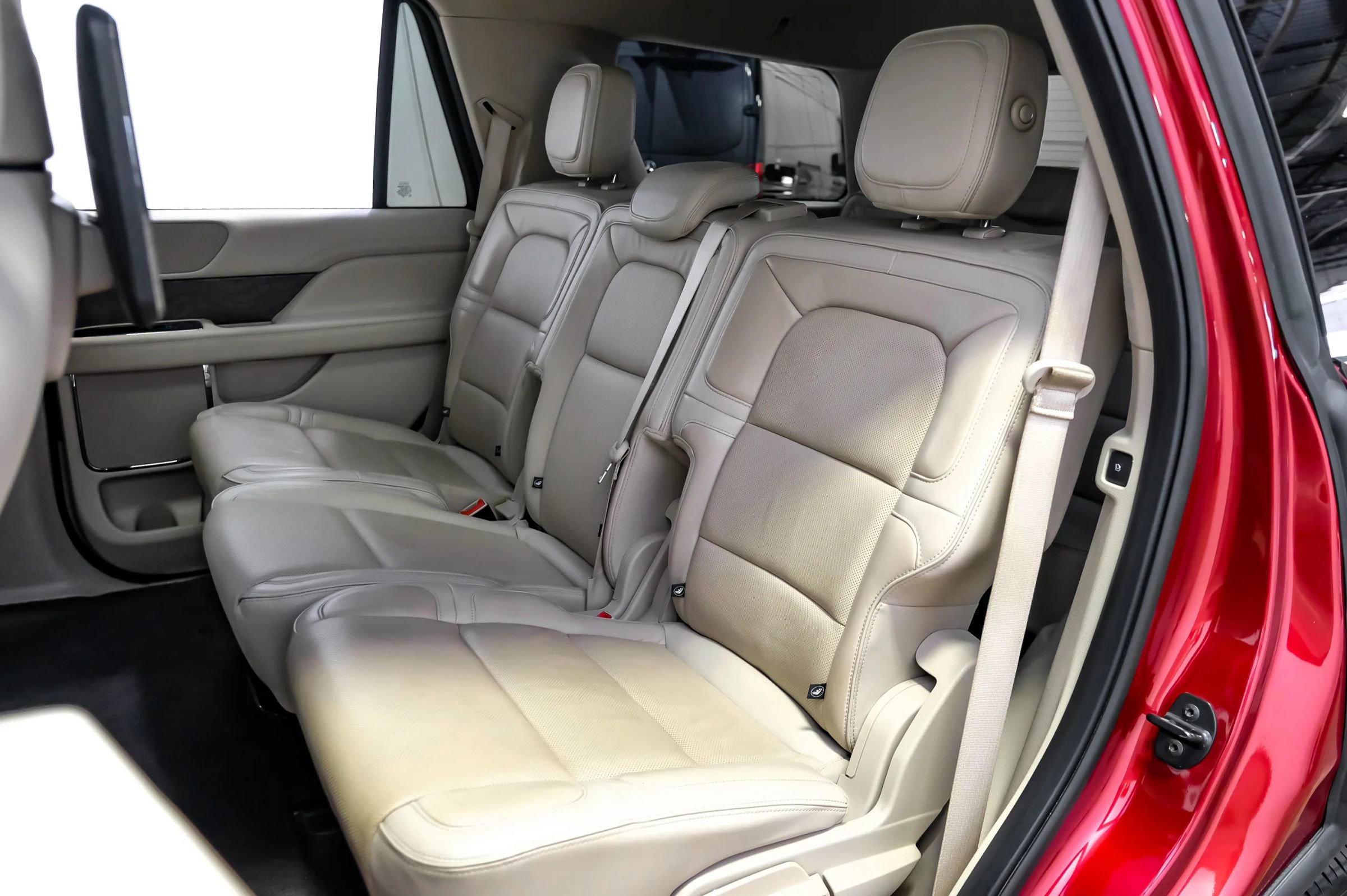 Used 2019 Lincoln Navigator Select image 33