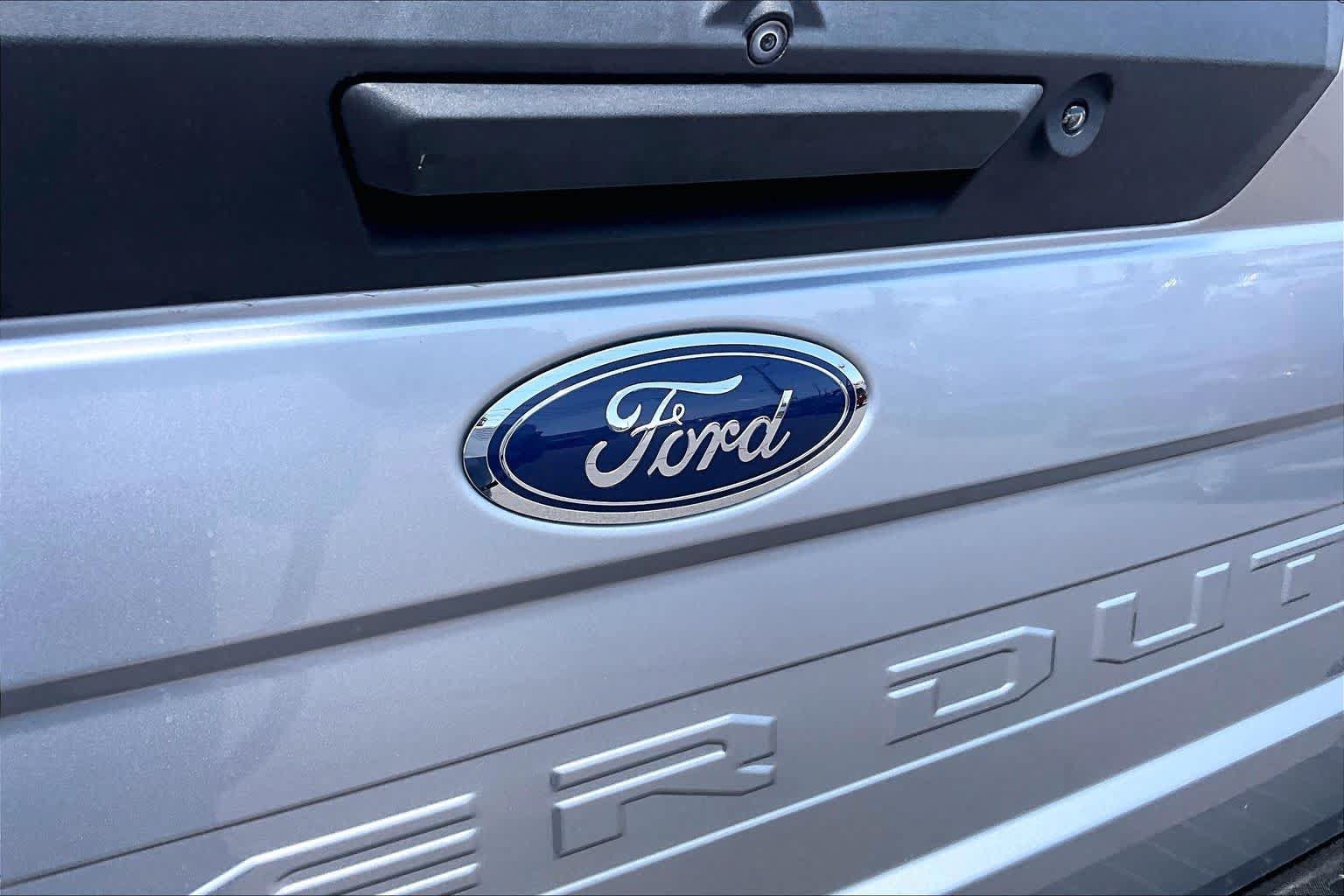 Certified 2022 Ford F250 XL w/ STX Appearance Package AWD/4WD image 10