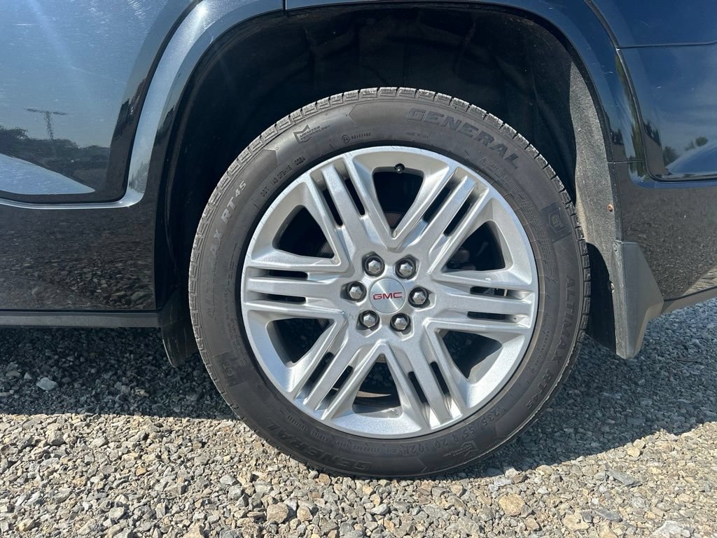 Used 2017 GMC Acadia Denali w/ Technology Package AWD/4WD image 8