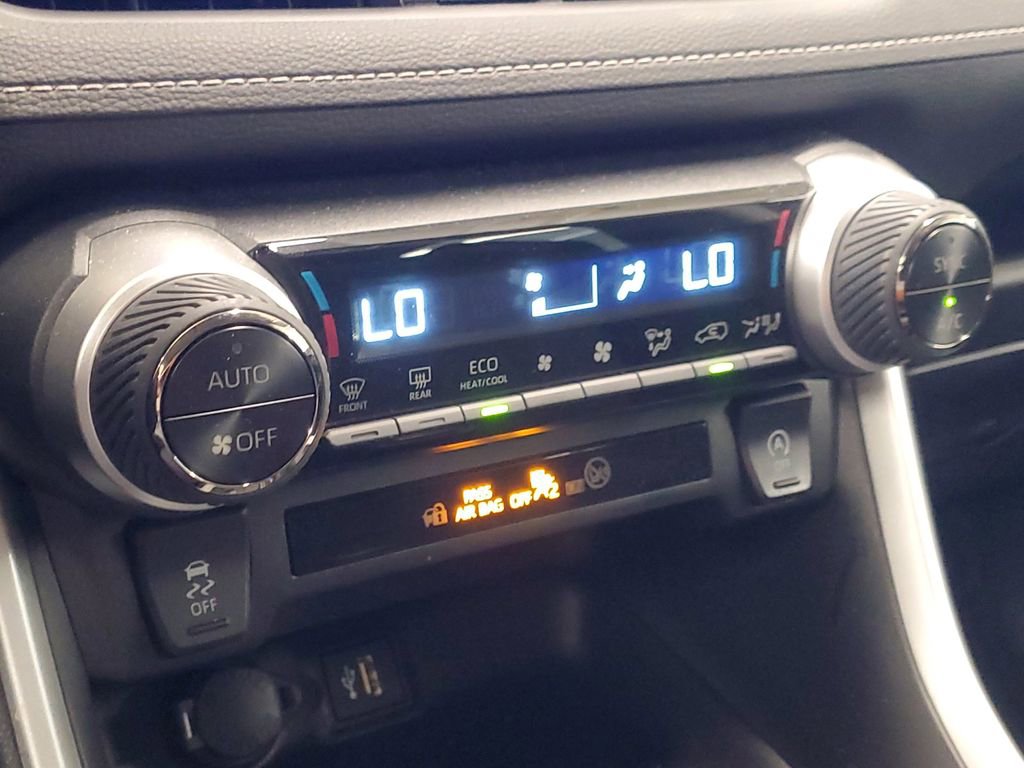 Used 2023 Toyota RAV4 XLE image 27