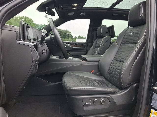 Certified 2023 Cadillac Escalade Sport Platinum AWD/4WD image 13