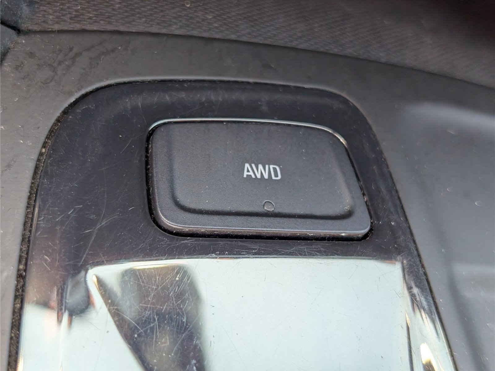 Used 2023 Chevrolet Equinox RS AWD/4WD image 24