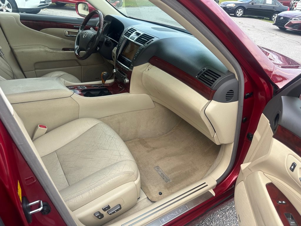 Used 2010 Lexus LS 460 AWD w/ Comfort Pkg image 23