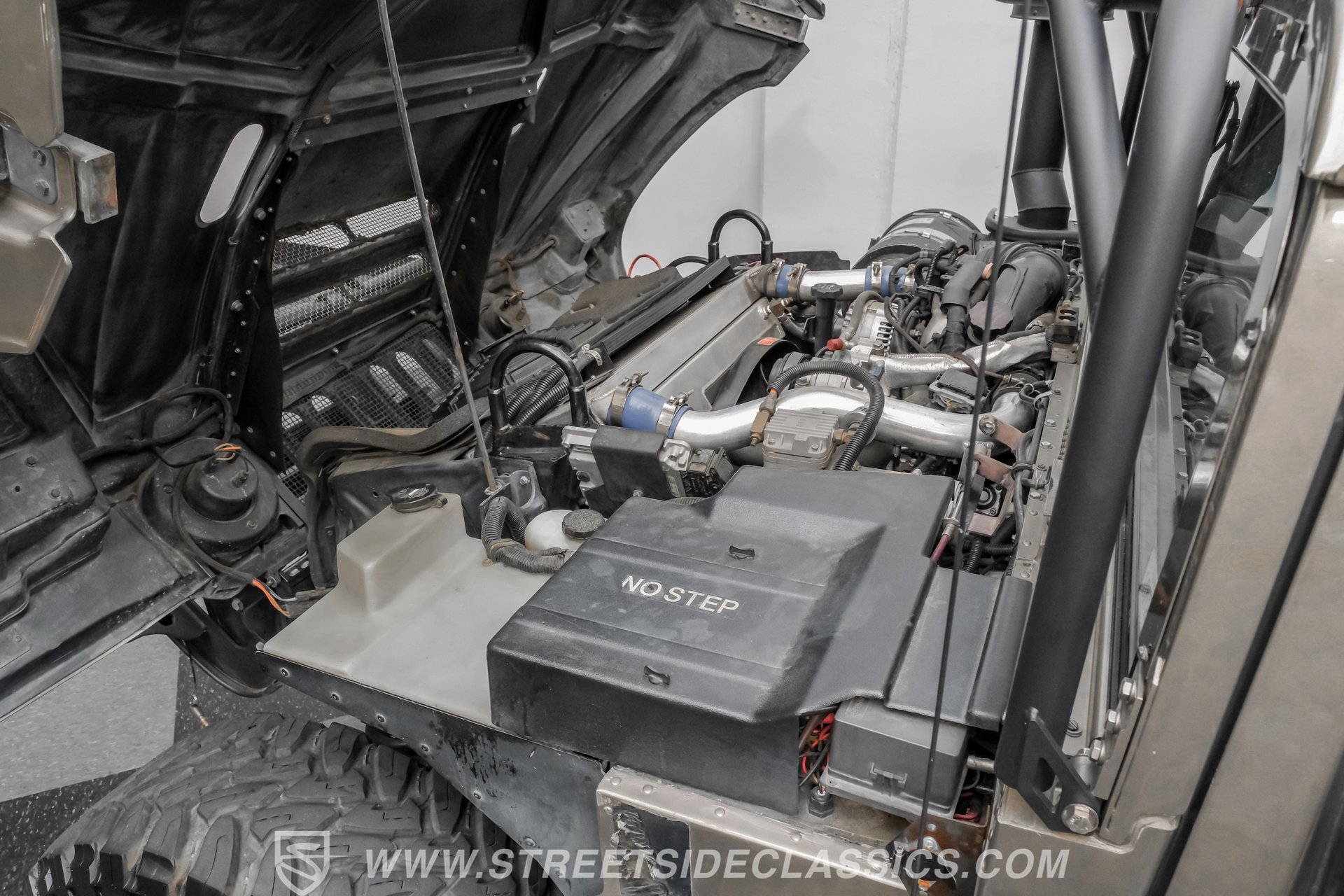 Used 2002 HUMMER H1 4-Door Wagon image 37