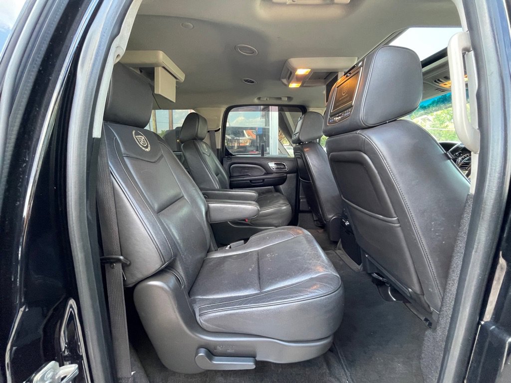 Used 2014 Cadillac Escalade ESV Platinum image 34