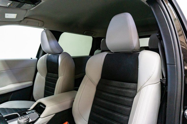 New 2025 Mitsubishi Outlander SE image 6