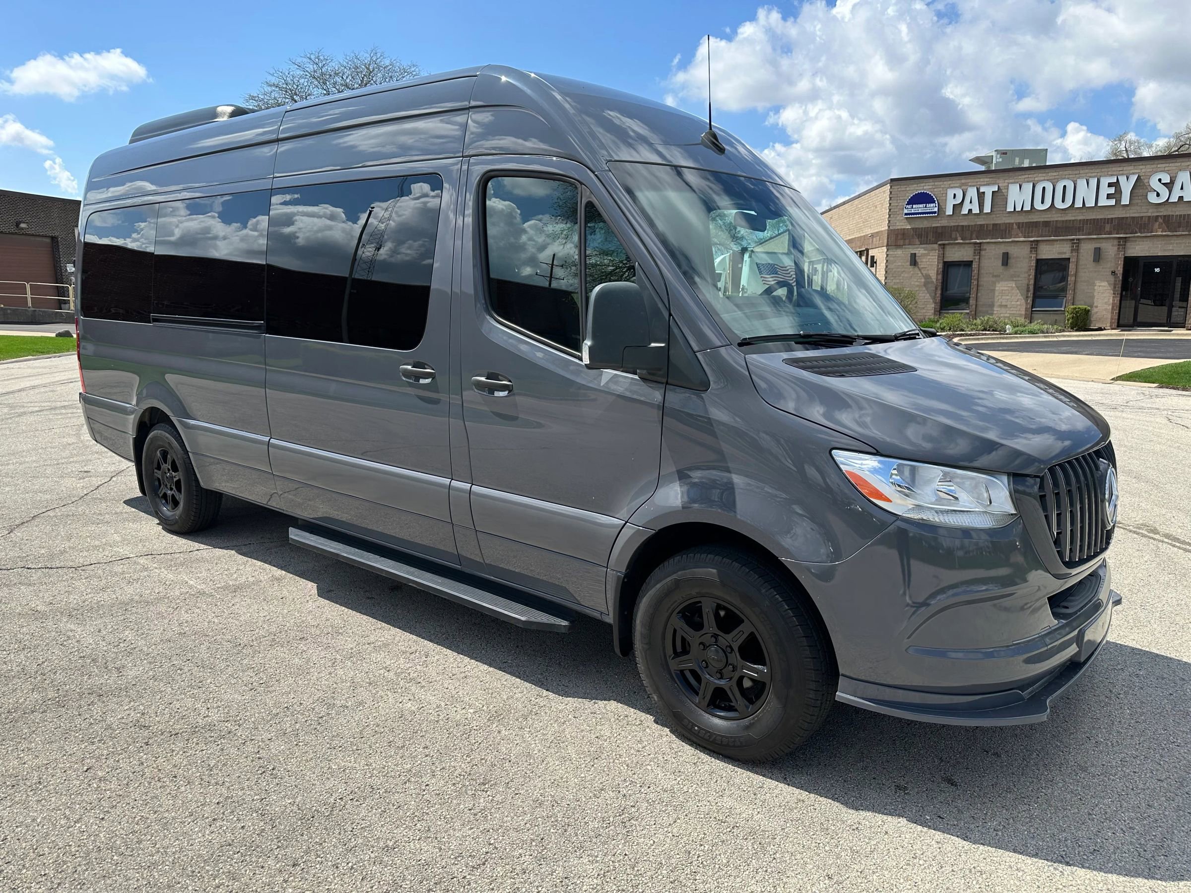 Used 2022 Mercedes-Benz Sprinter 2500 image 2